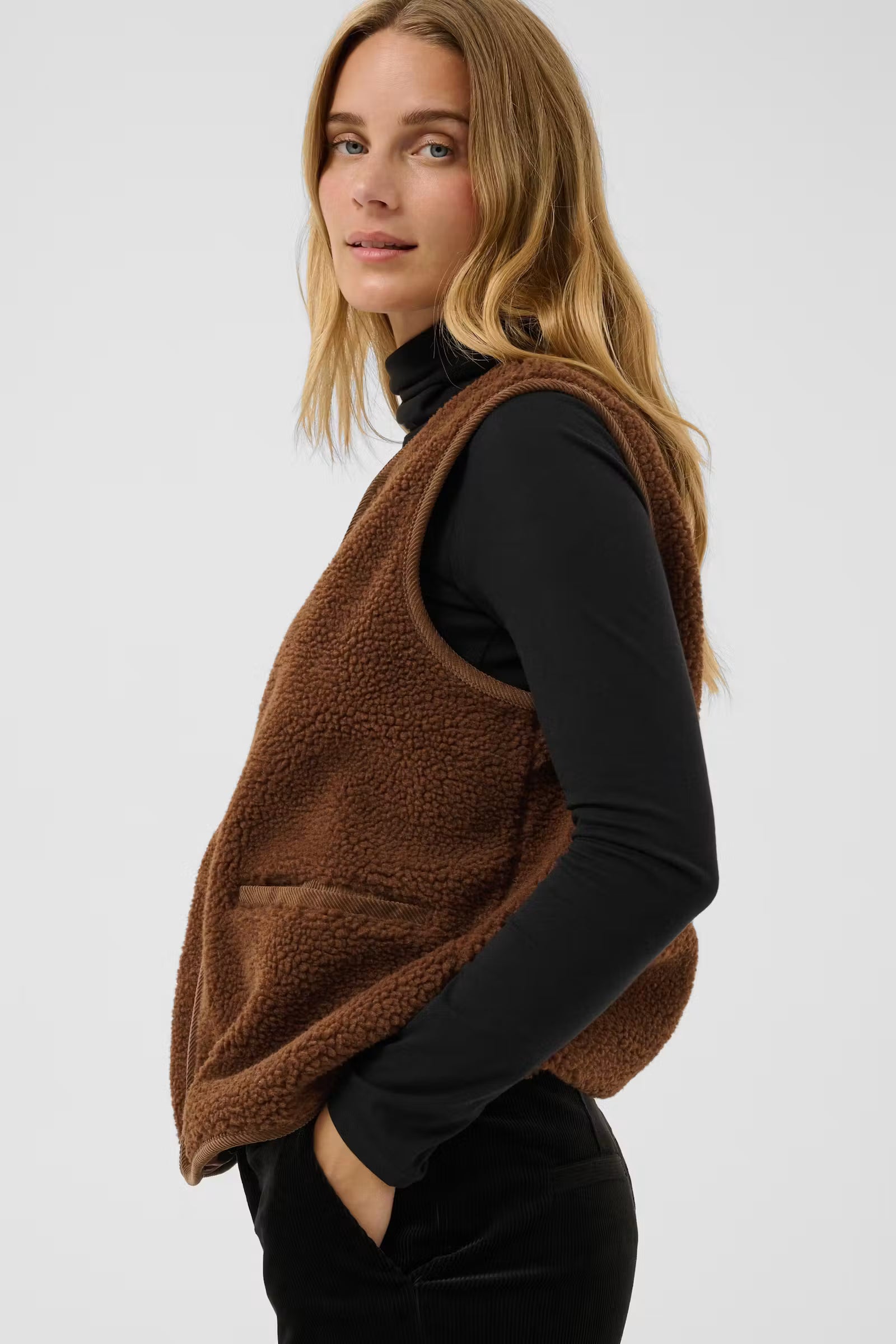 CAMELIE OUTERWEAR - DOWNTOWN BROWN - PART TWO